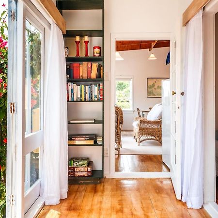 Sunshine Cottage By The Sea - Stay Waiheke Onetangi Esterno foto