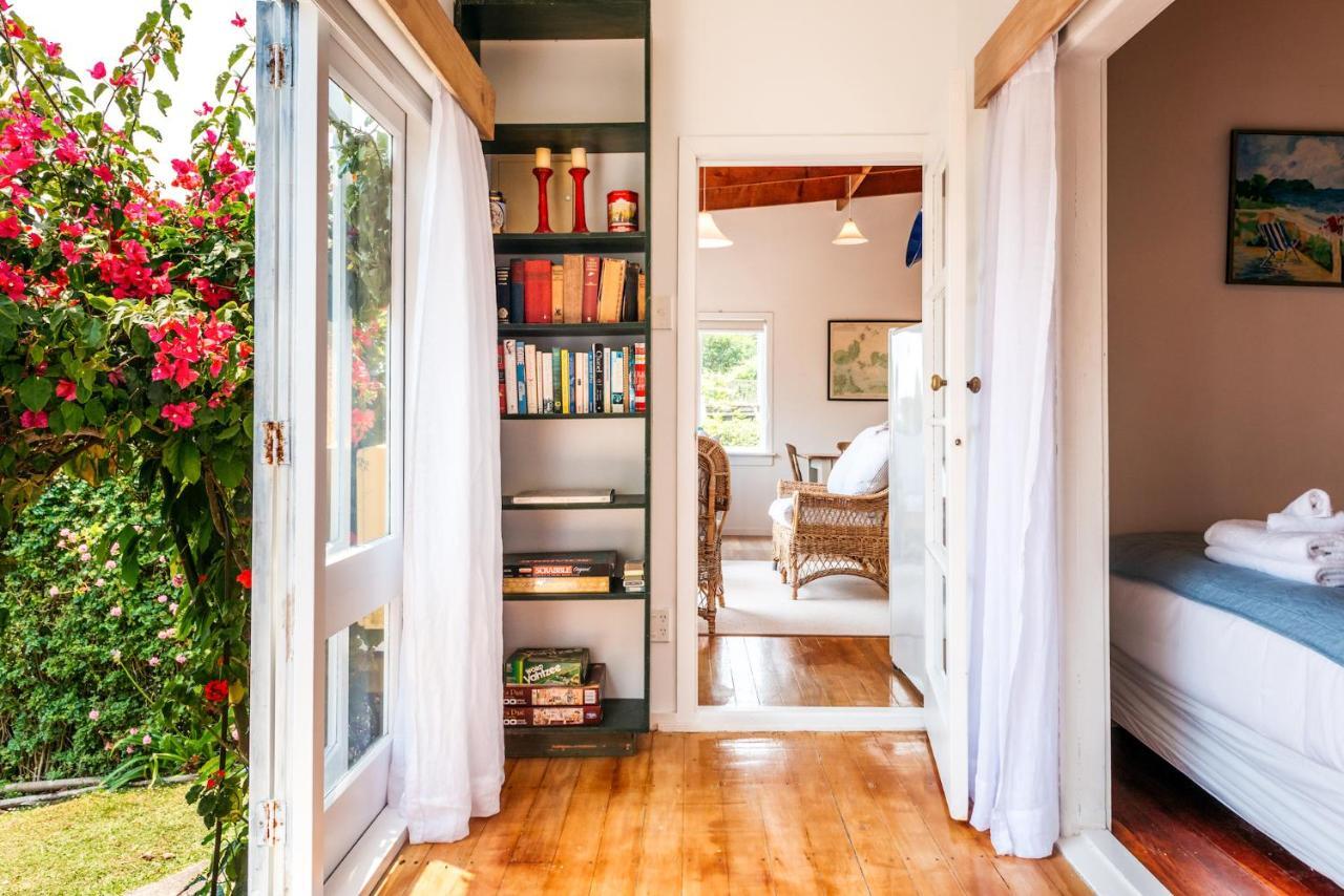 Sunshine Cottage By The Sea - Stay Waiheke Onetangi Esterno foto
