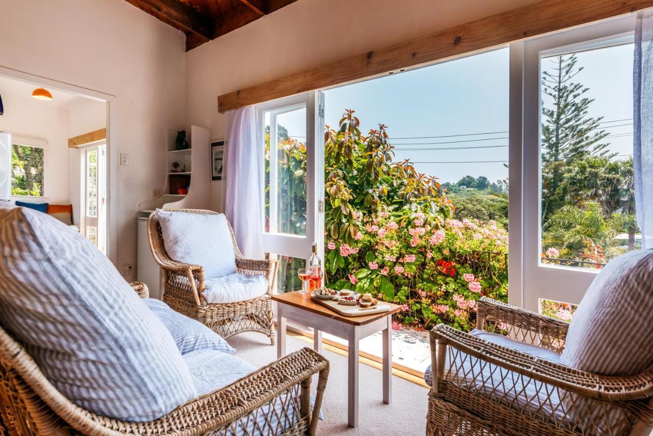 Sunshine Cottage By The Sea - Stay Waiheke Onetangi Esterno foto